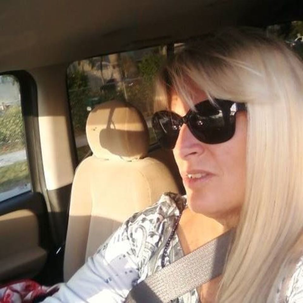 Meet your Posher, Debbie